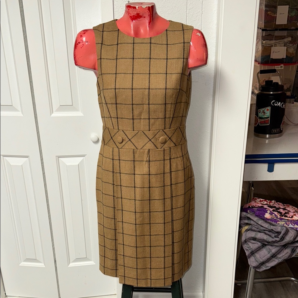 Classic Brown Plaid Sleeveless Sheath Dress
